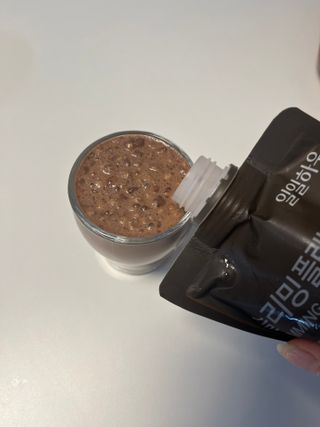 일일하우 슬리밍 플랜B 고소한 귀리맛, 진한 카카오맛 (체중조절식) — 5점을 준 리뷰어가 2023년 5월 올린 사용 사진