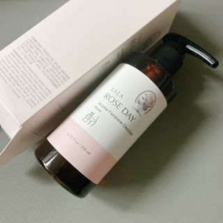 라라로즈데이 시즌2 여성청결제 200ml 아로마 페미민 클렌저, 독일더마인증 — 5점을 준 리뷰어가 2021년 9월 올린 사용 사진