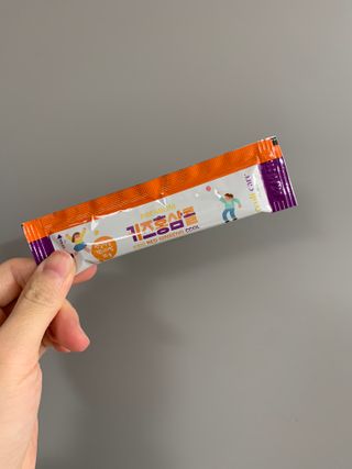 베거스코리아 [콜리케어] 키즈 홍삼콜리 딸기맛 14포 — 5점을 준 리뷰어가 2021년 10월 올린 사용 사진