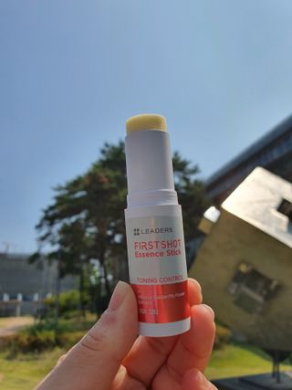 리더스코스메틱 리더스 퍼스트 샷 에센스 스틱 2종 — 5점을 준 리뷰어가 2022년 5월 올린 사용 사진