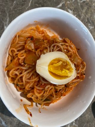 [한면원] 비빔국수 2인분 — 5점을 준 리뷰어가 2022년 8월 올린 사용 사진