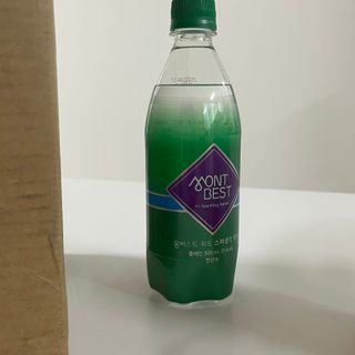 몽베스트 Montbest with Sparkling water Plain 20병 — 5점을 준 리뷰어가 2021년 11월 올린 사용 사진