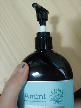 아미니 블루테라 바디로션 — 5점을 준 리뷰어가 2021년 7월 올린 사용 사진