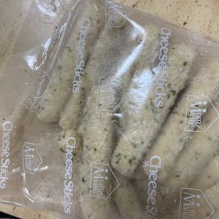 디케이식품(주) 고르곤졸라&모짜렐라 치즈스틱 400g — 5점을 준 리뷰어가 2023년 3월 올린 사용 사진