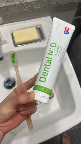 프리마인 유해균 뿐만 아니라 유익균까지 씻어내는 치약은 그만, 건강한 구강환경을 만드는 덴탈엔오 — 5점을 준 리뷰어가 2023년 3월 올린 사용 사진