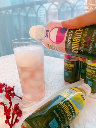 더그레잇티 콤부차 [매일유업] 더그레잇티 44kcal 콤부차 300ml *12개입 (오리지널 6개+베리리치 6개) — 5점을 준 리뷰어가 2023년 7월 올린 사용 사진