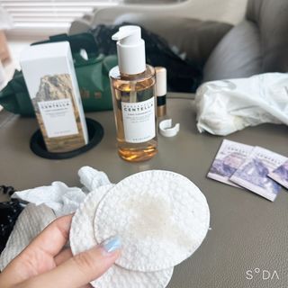 스킨1004 [SKIN1004] 마다가스카르 센텔라 라이트 클렌징 오일 200ml — 4점을 준 리뷰어가 2024년 7월 올린 사용 사진