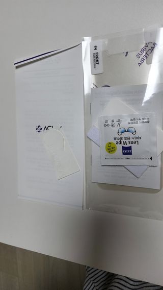 아클리브 Eco 항균 항바이러스 액정 보호필름(iPhone) — 5점을 준 리뷰어가 2022년 7월 올린 사용 사진