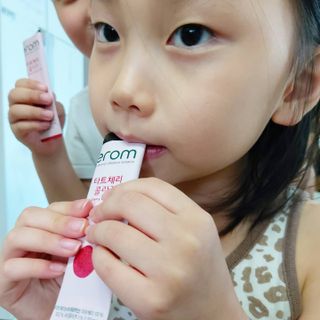 이롬 erom 타트체리 콜라겐 — 5점을 준 리뷰어가 2021년 3월 올린 사용 사진
