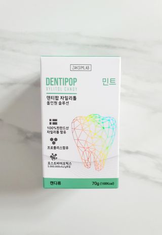 작심연구소 구취제거+충치예방+치아화이트닝 마법의 캔디 덴티팝3종(맛 랜덤 발송) — 5점을 준 리뷰어가 2022년 5월 올린 사용 사진