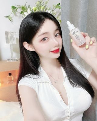 청담로즈 로즈블랑 화이트닝 슈퍼 리페어 리커버리 앰플 — 5점을 준 리뷰어가 2023년 7월 올린 사용 사진