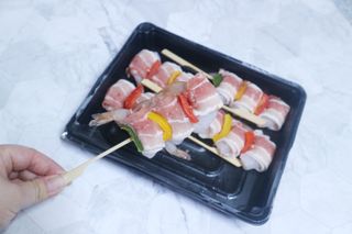 [다물꼬치] 삼겹새우롤꼬치 5개입 350g  + 데리야끼소스 120g + 매운고추소스 120g — 5점을 준 리뷰어가 2021년 12월 올린 사용 사진