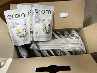 이롬 황성주 박사의 국산콩 두유 검은콩과 17곡 프리미엄 — 5점을 준 리뷰어가 2021년 5월 올린 사용 사진