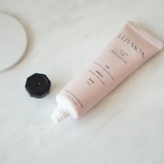 러브모아 향수 고체향수 승무원 고체향수 바르는 향수 니치향수 도손 우드세이지 앤 씨솔트 — 5점을 준 리뷰어가 2022년 12월 올린 사용 사진