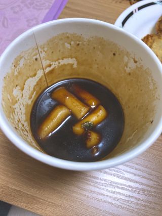 유비쿡 컵떡볶이 매운컵떡볶이2개/ 짜장컵떡볶이 2개  총 4개세트 — 5점을 준 리뷰어가 2021년 3월 올린 사용 사진