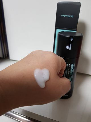 Dr.느루벗 느루벗 옴므 토탈 케어 올인원 118ml 남자 남성 스킨 로션 에센스 크림 화장품 — 5점을 준 리뷰어가 2021년 2월 올린 사용 사진
