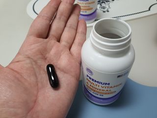 서울약사신협 네이처픽_멀티비타민&미네랄_1,000mg x 120캡슐 — 4점을 준 리뷰어가 2021년 9월 올린 사용 사진