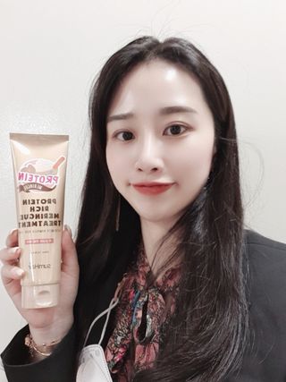 썸헤어 / SUMHAIR 썸헤어 프로틴 리치 머랭 트리트먼트 극손상모 전용 케어 — 5점을 준 리뷰어가 2021년 4월 올린 사용 사진