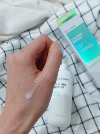 리더스코스메틱 리더스 카밍 바이오틱스 에센스 워터 — 5점을 준 리뷰어가 2022년 1월 올린 사용 사진