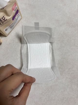 나우[템포] 템포 패드 내추럴 순면 생리대 SET(중형 슬림 + 대형 + 라이너) — 5점을 준 리뷰어가 2024년 4월 올린 사용 사진