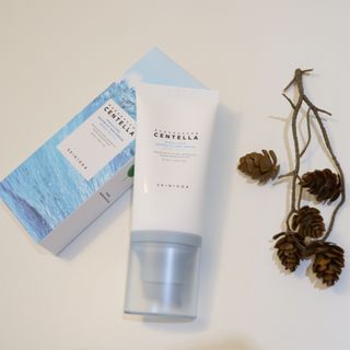 [스킨1004] 마다가스카르 센텔라 히알루-시카 워터핏 선세럼 50ml — 5점을 준 리뷰어가 2024년 5월 올린 사용 사진
