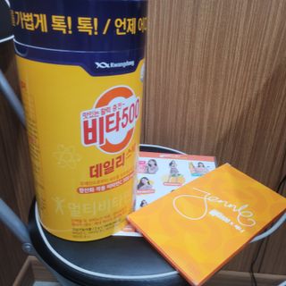 광동생활건강 [광동] 제니비타민C 비타500데일리스틱 180포+제니등신대+제니스티커 — 5점을 준 리뷰어가 2021년 12월 올린 사용 사진
