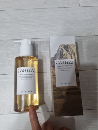 스킨1004 [SKIN1004] 마다가스카르 센텔라 라이트 클렌징 오일 200ml — 5점을 준 리뷰어가 2024년 7월 올린 사용 사진