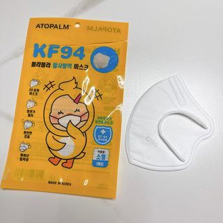 아토팜 블라블라 황사방역 마스크 KF94 — 5점을 준 리뷰어가 2021년 10월 올린 사용 사진
