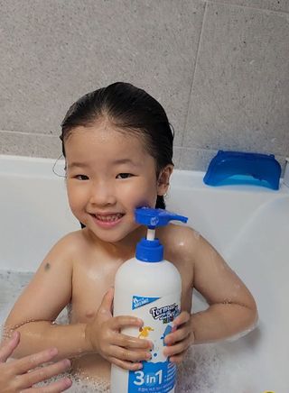 포멀비 키즈 3in1 1000ml /  베이비파우더향 — 5점을 준 리뷰어가 2025년 7월 올린 사용 사진