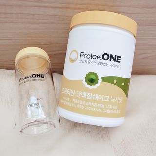 프로티원 단백질쉐이크 녹차맛 2주분 1통+보틀 — 5점을 준 리뷰어가 2021년 5월 올린 사용 사진