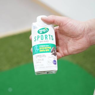 셀렉스스포츠 셀렉스 스포츠 웨이 프로틴 초콜릿 _ 330ml x 12팩 — 5점을 준 리뷰어가 2021년 3월 올린 사용 사진