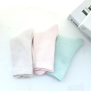 [사이즈가 있는 양말 필로이]여자 순면 통파일 꿀잠 수면 양말【 S, M, L 】3가지 사이즈_컬러 랜덤 3족 — 5점을 준 리뷰어가 2022년 10월 올린 사용 사진