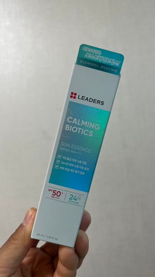 리더스코스메틱 리더스 카밍 바이오틱스 선 에센스 SPF 50+ PA++++ — 5점을 준 리뷰어가 2022년 5월 올린 사용 사진