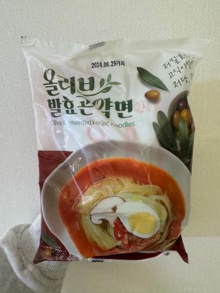 클린24시간 올리브발효곤약면 시원김치면 1세트-(3봉) — 4점을 준 리뷰어가 2024년 4월 올린 사용 사진
