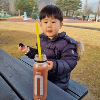 BLENDY'S 핑크 스무디+블론디 스무디 — 5점을 준 리뷰어가 2021년 12월 올린 사용 사진
