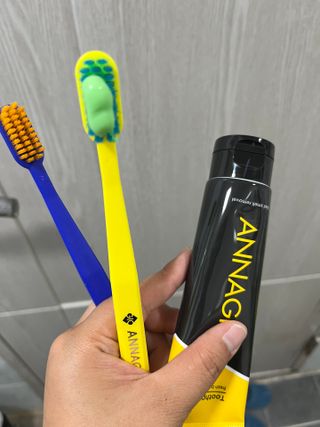 [지오클린] 안나지오 구취케어  기능성 치약 칫솔 세트 (칫솔 5 개+치약 100g 1 개 ) — 3점을 준 리뷰어가 2022년 7월 올린 사용 사진