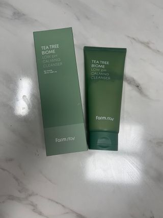 [팜스테이] 티트리 바이옴 로우 피에이치 카밍 클렌저 — 4점을 준 리뷰어가 2022년 9월 올린 사용 사진