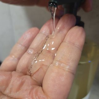 라로지크 X4 스케일링 퍼퓸 샴푸 1,000mℓ — 5점을 준 리뷰어가 2021년 12월 올린 사용 사진