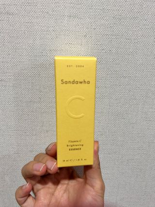 스킨큐어 산다화 비타민c 화이트닝 에센스 30ml — 3.5점을 준 리뷰어가 2023년 10월 올린 사용 사진