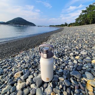 모즈스웨덴 MOZ 스웨덴 316 스텐 대용량 원터치 손잡이 보냉보온병 — 5점을 준 리뷰어가 2023년 8월 올린 사용 사진