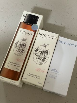 보타니티 [홍]조[진]정[결]케어 플라본 부스터 210ml / 플라본 세럼 50ml — 5점을 준 리뷰어가 2022년 7월 올린 사용 사진
