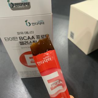 [인디닥터] 타이탄 BCAA 프로틴 젤리스틱 — 3점을 준 리뷰어가 2022년 4월 올린 사용 사진