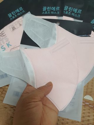 끌린에르 스포츠 귀편한 새부리형 마스크 (뉴컬러포함) — 5점을 준 리뷰어가 2022년 5월 올린 사용 사진