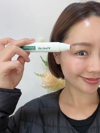 바이브랩 [탈모증상완화] 헤어라인 눈썹 두피앰플 — 5점을 준 리뷰어가 2022년 3월 올린 사용 사진