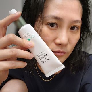 [AHC] 세이프온 에센스 선크림 올리브영 스페셜 증정 기획세트 — 5점을 준 리뷰어가 2022년 6월 올린 사용 사진