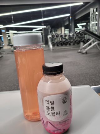 래디 리얼볼륨포뮬러 1박스(8개입) — 5점을 준 리뷰어가 2022년 3월 올린 사용 사진