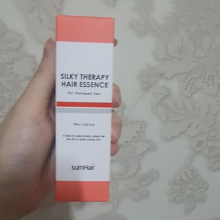 썸헤어 / SUMHAIR 썸헤어 실키 테라피 헤어 에센스 — 3.5점을 준 리뷰어가 2021년 4월 올린 사용 사진