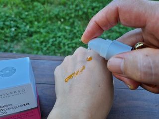 유니베르소 로즈힙 오일 15ml — 5점을 준 리뷰어가 2021년 7월 올린 사용 사진