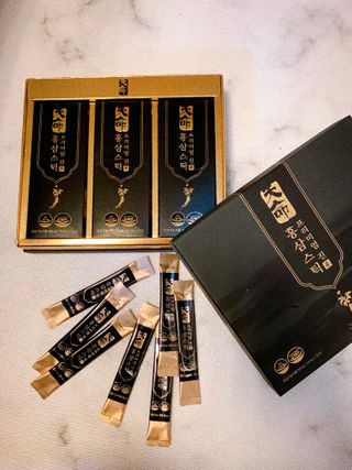 헬스업_천명진프리미엄홍삼스틱_10ml x 30포 — 5점을 준 리뷰어가 2021년 1월 올린 사용 사진