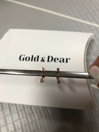 [골드앤디어] 14K 사각 네모 원터치 귀걸이_3color — 5점을 준 리뷰어가 2021년 6월 올린 사용 사진